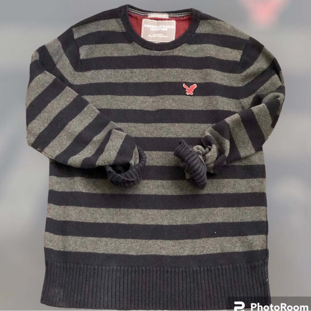 American Eagle 🦅, Navy and Gray Sweater, Men’s Size L